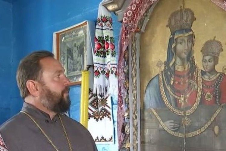 На Волині знайшли ікону Богородиці з намистом, яку ймовірно реставрував Шевченко 