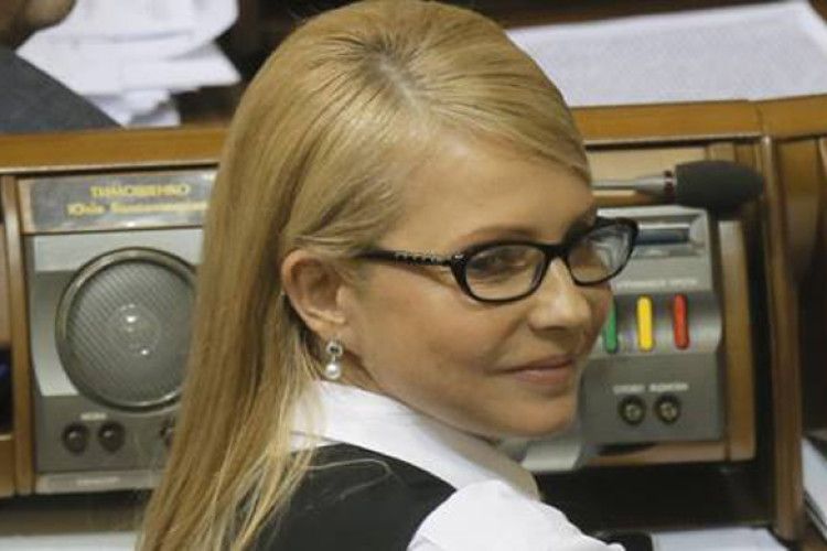 Якби не чоловік-мільйонер, то Юлія Тимошенко була би майже бідною… Але із сережками у перлинах!