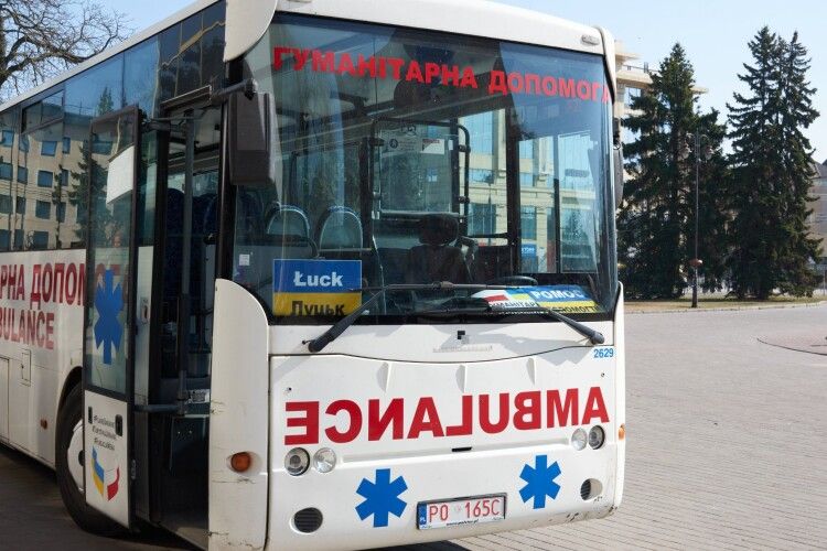 Поляки подарували луцькій громаді автобус-медлабораторію (Фото)