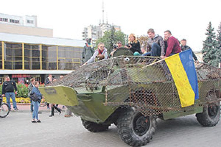 НАШ БРОНЕТРАНСПОРТЕР ДЛЯ АЙДАРІВЦІВ