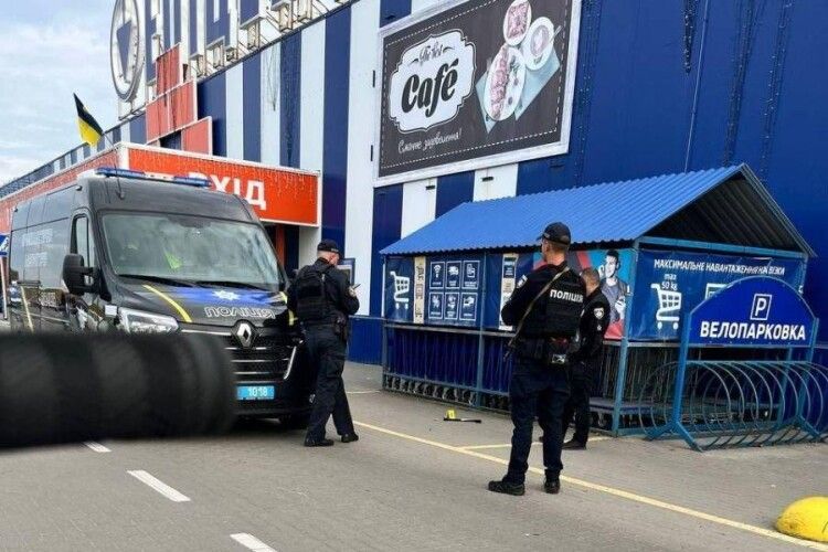 У лікарні помер постраждалий від нападу із сокирою в «Епіцентрі» Ковеля 