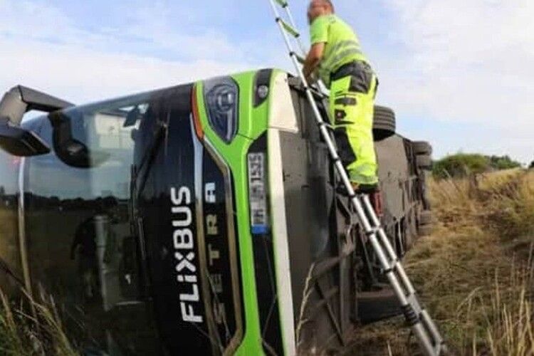 Страшна аварія автобуса з українцями в Німеччині