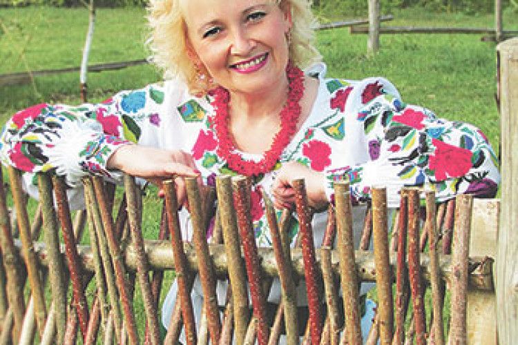 Заслужена артистка України Алла ОПЕЙДА: «НЕСУ МАГІЧНИЙ ЛІКУВАЛЬНИЙ КОД НАРОДУ»