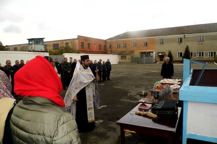 «Христос Воскрес!» і для вихованців Ковельської дитячої колонії – хлопці з непростою долею не лишилися без пасок і крашанок (фото)
