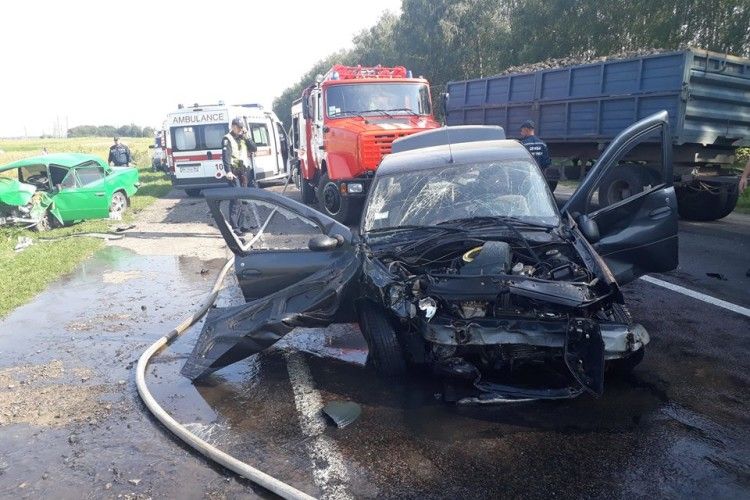 Моторошна аварія на трасі Рівне-Луцьк (фото)