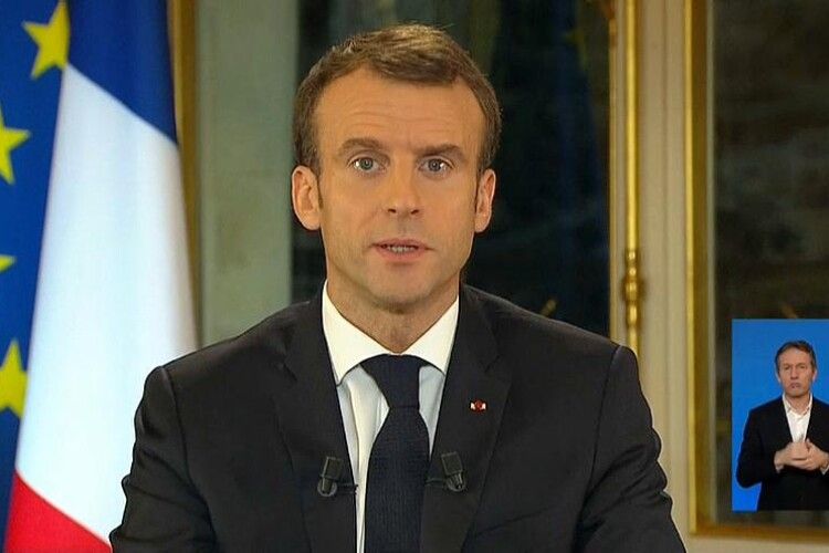 Президент Франції Емманюель Макрон наполягає: Собор Паризької Богоматері можна відновити за п'ять років