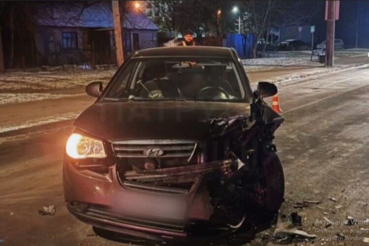 У Луцьку п'яний водій виїхав на зустрічну смугу та зіткнувся з автівкою