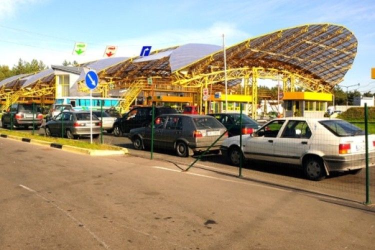 Волинська митниця ДФС відрахувала на ремонт доріг майже 700 мільйонів гривень