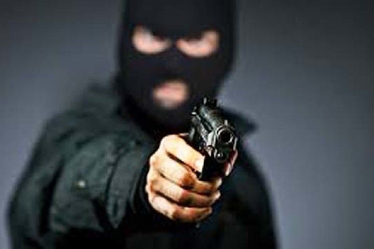 На голову райдержадміністрації напали в його ж будинку