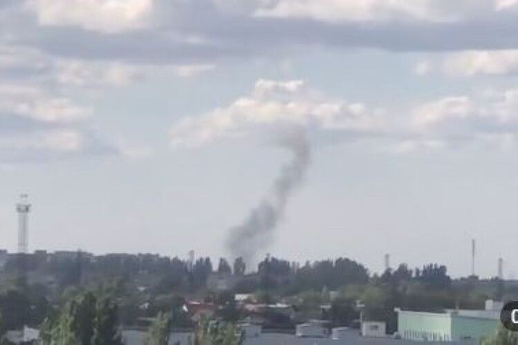 На захопленому окупантами аеродромі в Мелітополі пролунав вибух (Відео)