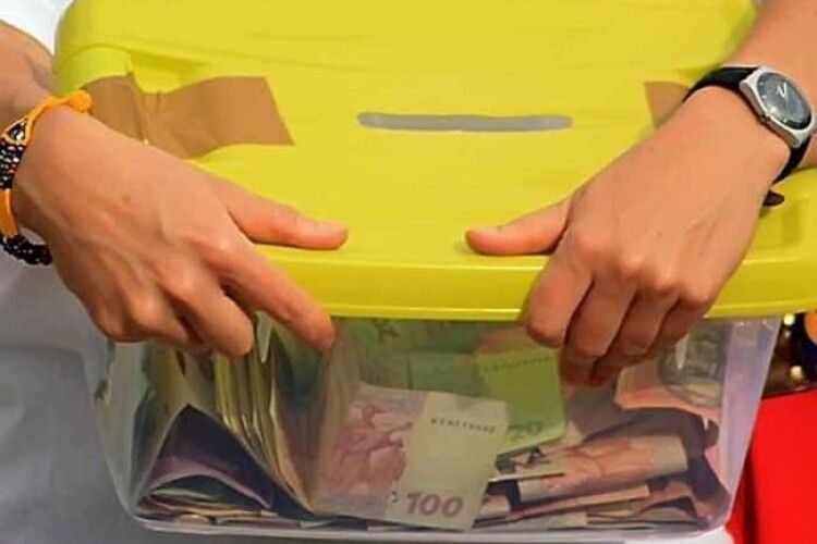 Знайшли неповнолітніх злодіїв, які вкрали скриньку для пожертв