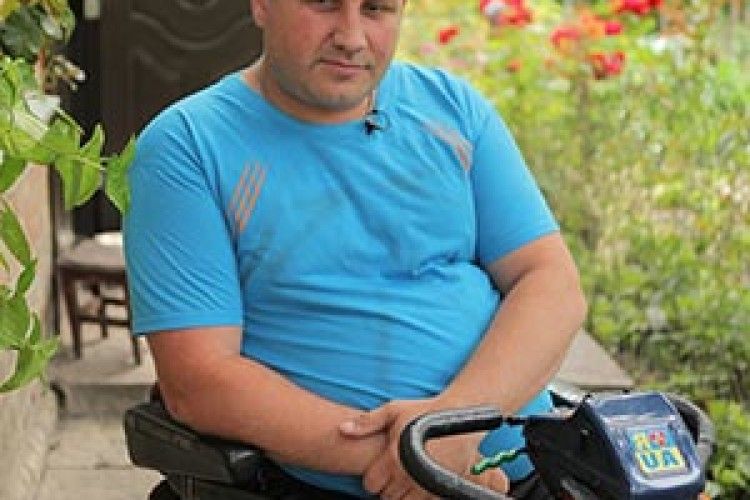 «ЦІЙ МУЖНІЙ ЛЮДИНІ  ГРІХ НЕ ДОПОМОГТИ»*