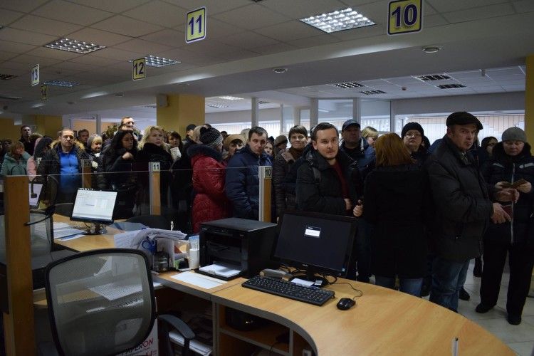 Закордонні біометричні паспорти у луцькому ЦНАПІ найперше виготовлятимуть мешканцям обласного центру