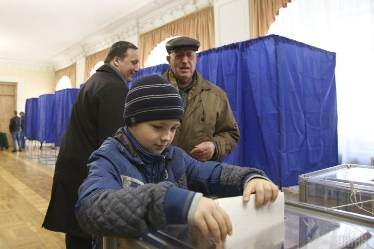 В Україні вже проголосувало понад 16 відсотків виборців