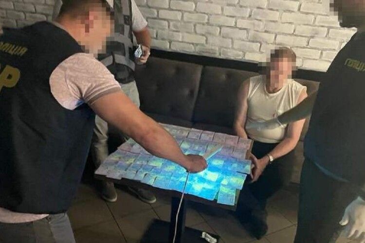 Посадовець Держпродспоживслужби з Волині не визнав, що вимагав хабар. Його виправдали