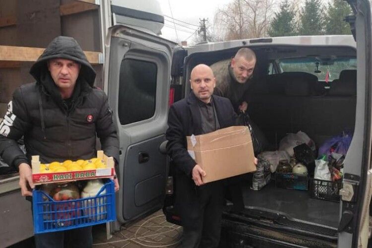 Мешканці громади з Волині відправили захисникам  на Схід майже 3 тонни подарунків (Фото)