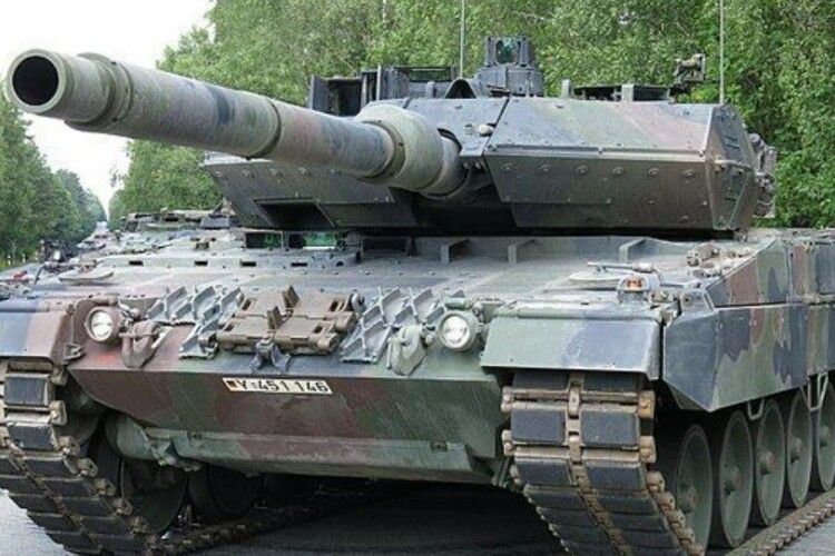 Німеччина поки не дасть Україні танки Leopard, США надихнули, а великий наступ пророкують навесні