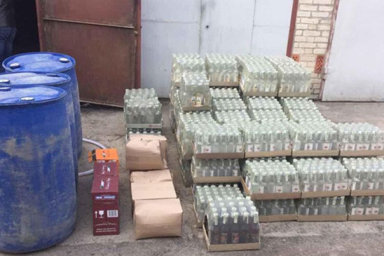 У Луцьку вилучено незаконно виготовленого алкоголю на 180 000 гривень (Фото)