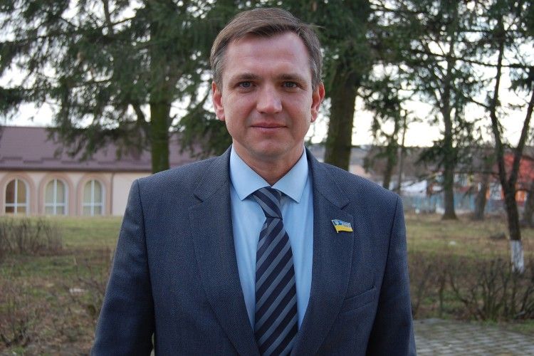 Юрій ПАВЛЕНКО: «Україні потрібен мир, припинення тарифного знущання над людьми та справедливе пенсійне забезпечення»*