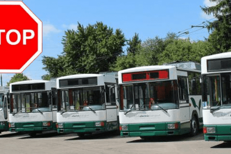 Водії тролейбусів Луцька попередили, що не вийдуть з карантину на роботу, якщо влада не віддасть борг із зарплати