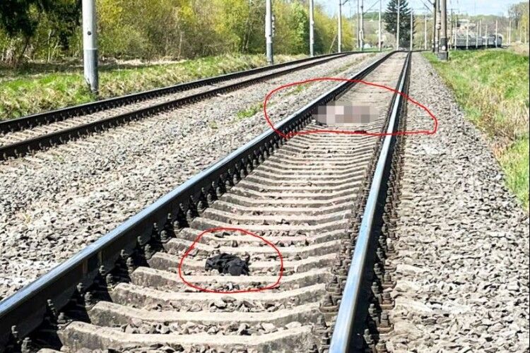 Під поїздом, який їхав через Волинь, загинув 16-річний юнак