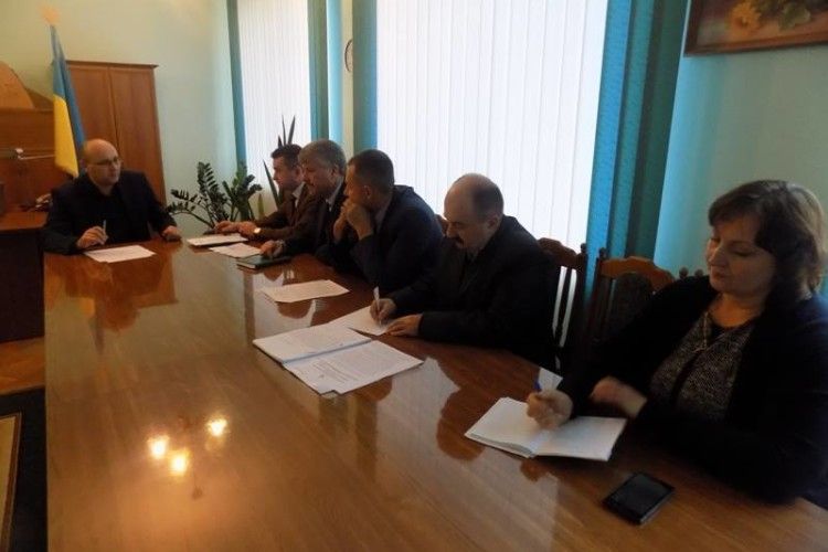 На Любешівщині закликали легалізувати найманих працівників, бо доведеться платити штраф