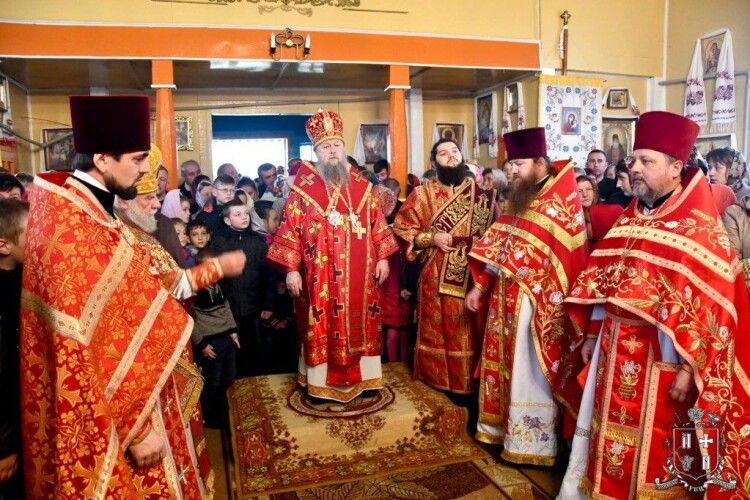 Божественну літургію у день престольного свята в Угриничах очолив архієпископ Нафанаїл
