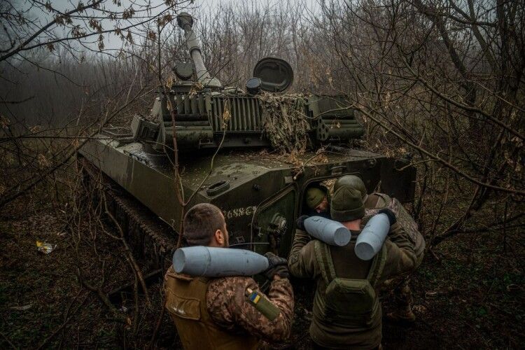 Польща заявляє, що скорочує постачання зброї Україні через суперечку щодо зерна