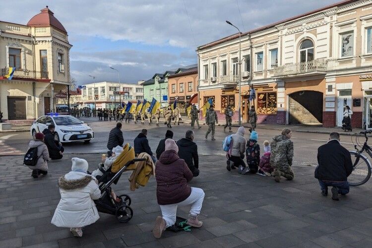 У Ковелі провели в останню дорогу Героя, батька двох дітей Вадима Ковальчука