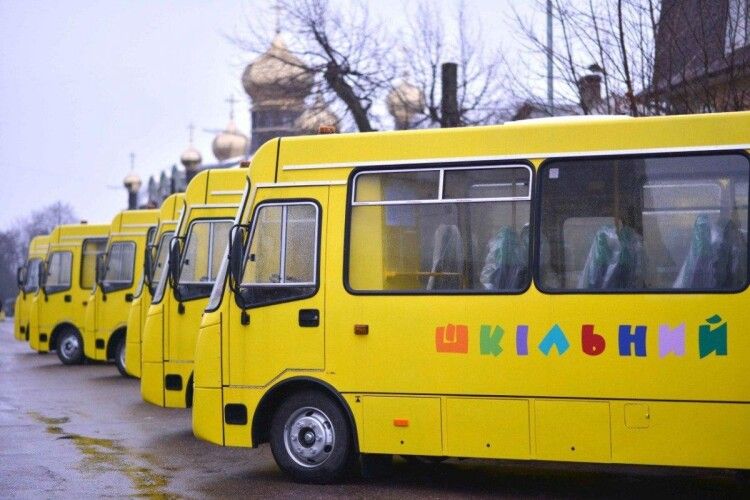 На Рівненщині нестача водіїв шкільних автобусів