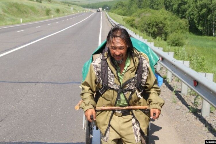 Сибірського шамана, який прошкував до Москви «виганяти Путіна», оголосили «екстремістом»