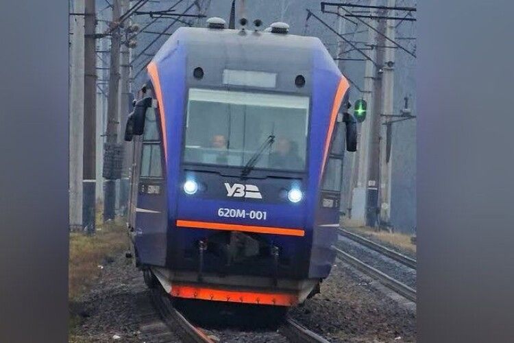 «Укрзалізниця» продовжила курсування рейкового автобуса на Волинь: дати