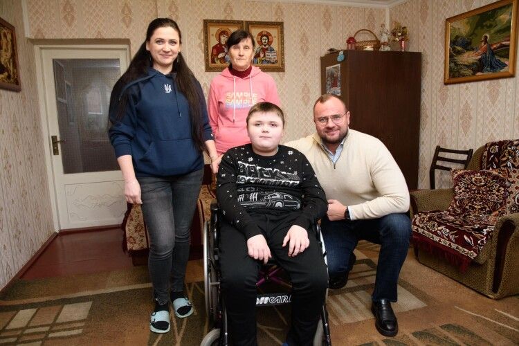 «Миколай пам’ятає про всіх»: у Луцьку подарунки отримали 268 дітей з інвалідністю 