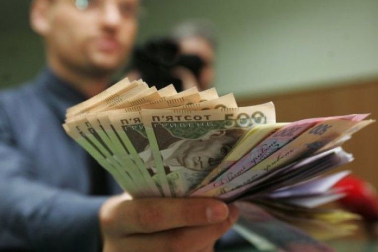 Скільки заробляють українці?