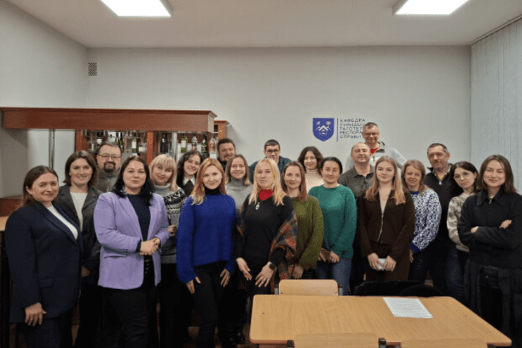 Як стати професійним гідом у Луцьку: 14 учасників розпочали 600-годинний інтенсив