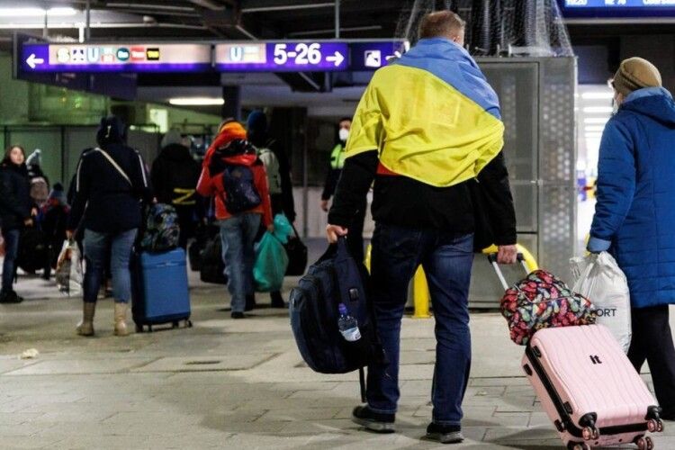 Мільйони у кишені та «Porsche» під домом: як «бідний» біженець зі Швейцарії погорів на брехні