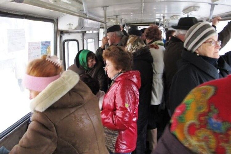 У Луцьку пропонують зробити платним проїзд для пенсіонерів на час карантину