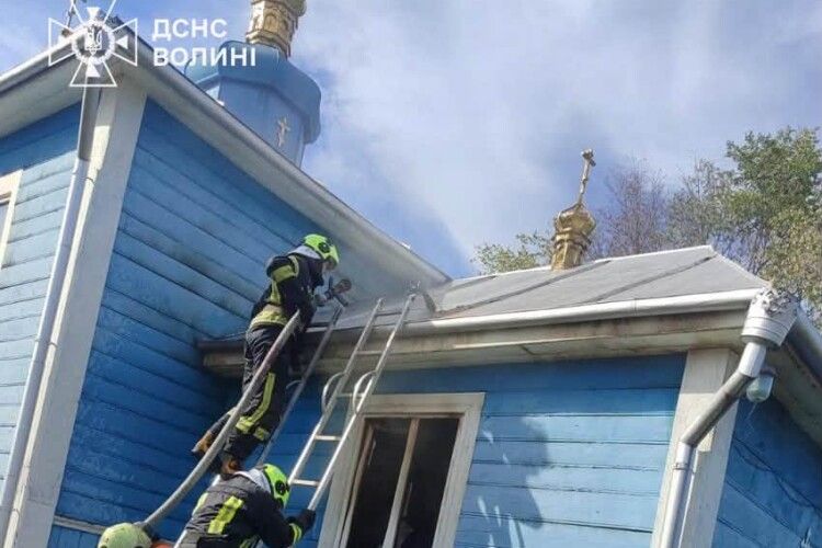 На Волині ледь не згоріла дерев'яна Свято-Варварівська церква
