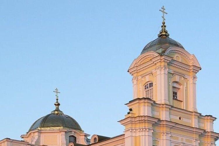 Волинська православна богословська академія благословила випускників
