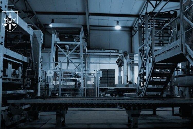 На Київщині повідомили про підозру працівникам підприємства, які постачали обладнання для промисловості рф