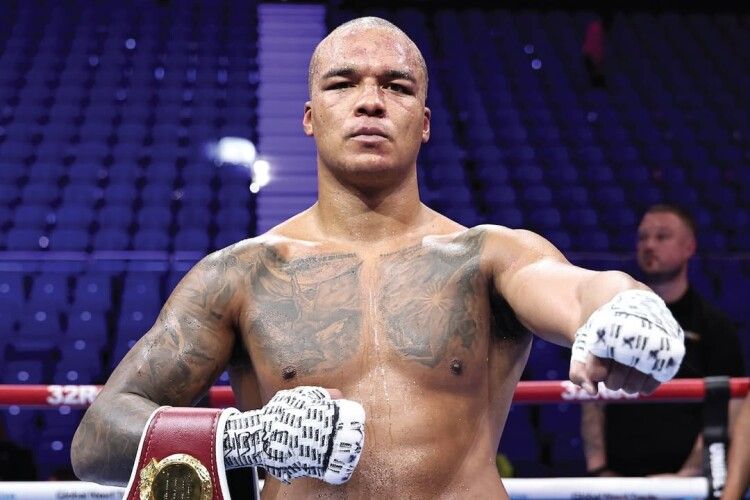 Стало відомо, хто замість Усика став чемпіоном світу з боксу