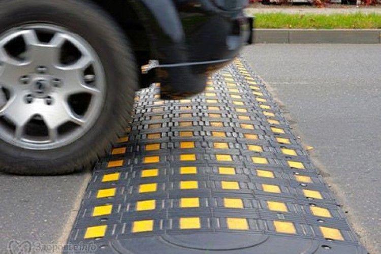 Луцька міськрада підтримала ініціативу встановити біля 27-ої школи на Липинського «лежачих поліцейських»