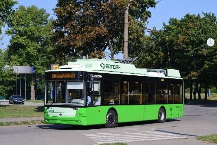 Луцький завод підписав договір на поставку 19 тролейбусів місту Суми