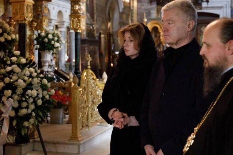Порошенко вшанував памʼять Владики Філарета