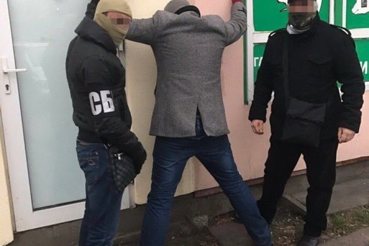 Десять тисяч – і я «не бачитиму» недоліків