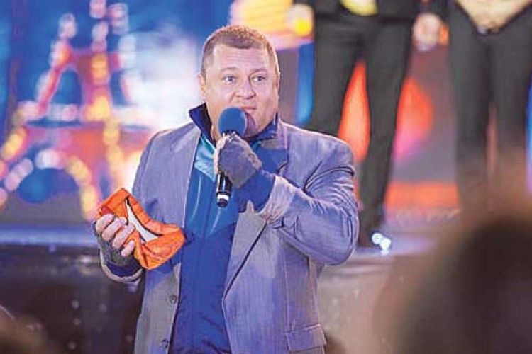 «Мій учень Сашко Пікалов блискуче пародіює Януковича» (Відео)