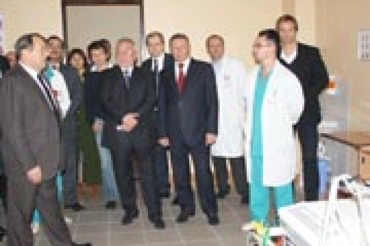 ВОЛИНСЬКУ МЕДИЦИНУ СТАВЛЯТЬ У ПРИКЛАД*