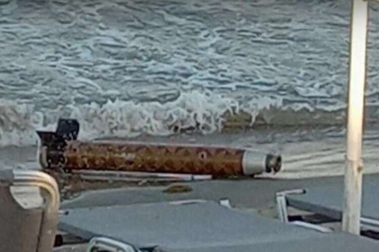 У Болгарії просто на пляж з відпочивальниками винесло фрагмент російської ракети
