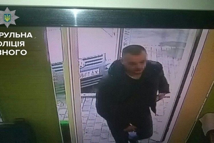 Поки пила каву, гаманець поїхав зі злодієм