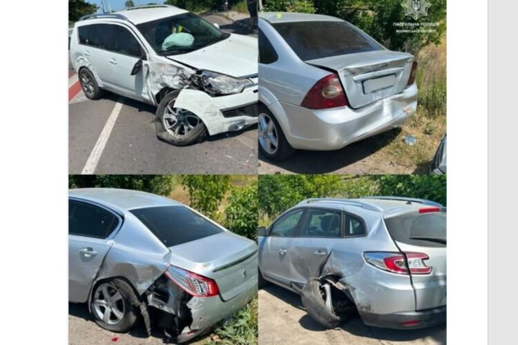 На Волині нетверезий водій протаранив чотири припарковані автомобілі